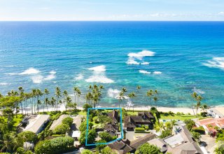 Rare Diamond Head Beachfront Location