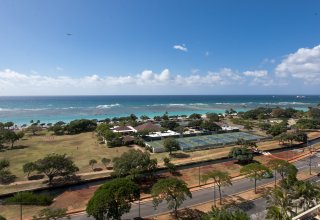 Nauru Tower #1401 - Ocean View Condo walking distance to beach park & shopping centers