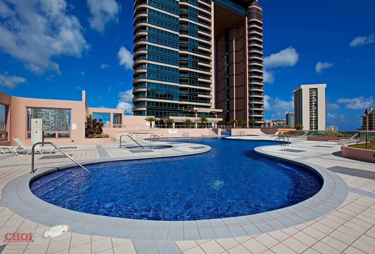 Ocean View Top-Floor Penthouse In Waikiki With 5 Parking Stalls ...