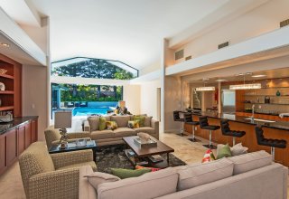 4463 Aukai Avenue  Modern Luxury in Kahala - Turnkey; Remodeled to New in 2015