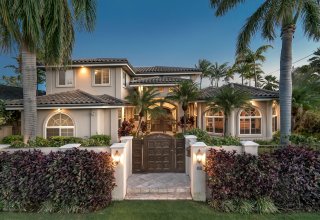 Photo of Luxury & Elegance in Kahala    4551 Aukai Avenue