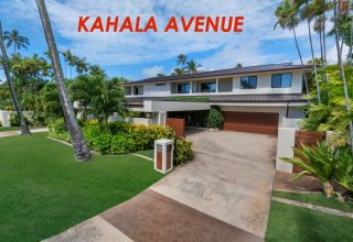 Kahala Avenue Contemporary Home across Beach Access