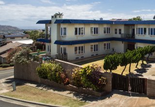 Panoramic Ocean Views from Large Two-Story Waialae Iki Home