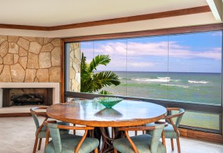 Oceanfront 3,500+SF Townhome in Prestigious Diamond Head