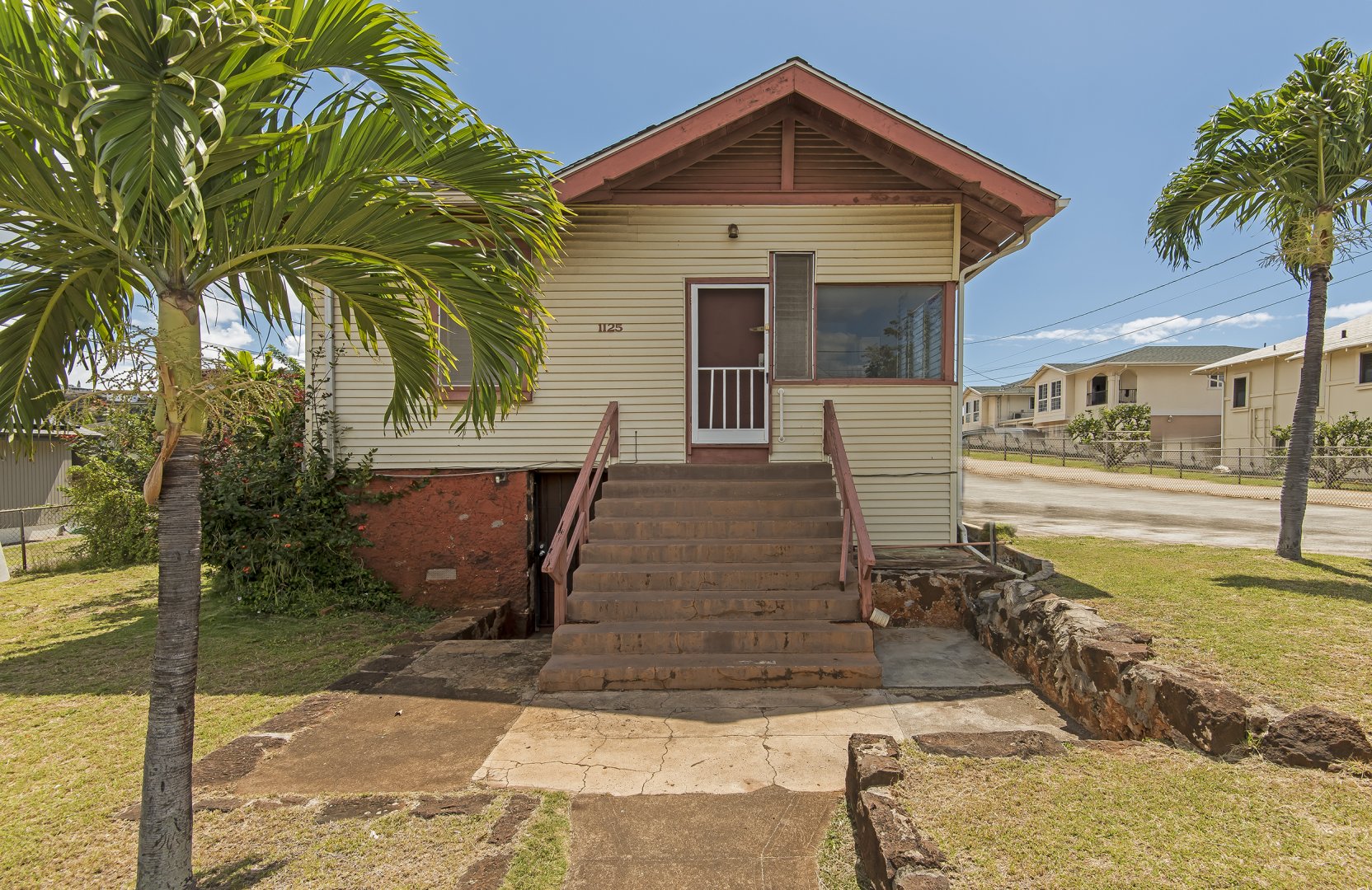 Classic Kaimuki Convenient Location near Waialae Ave, Honolulu 96816