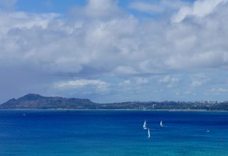 180-Degree Ocean/Diamond Head Views - Beautiful Home in East Honolulu's Koko Kai Neighborhood