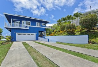 Kailua Beach Views from Custom Home Built in 2006 - Walk to Beach