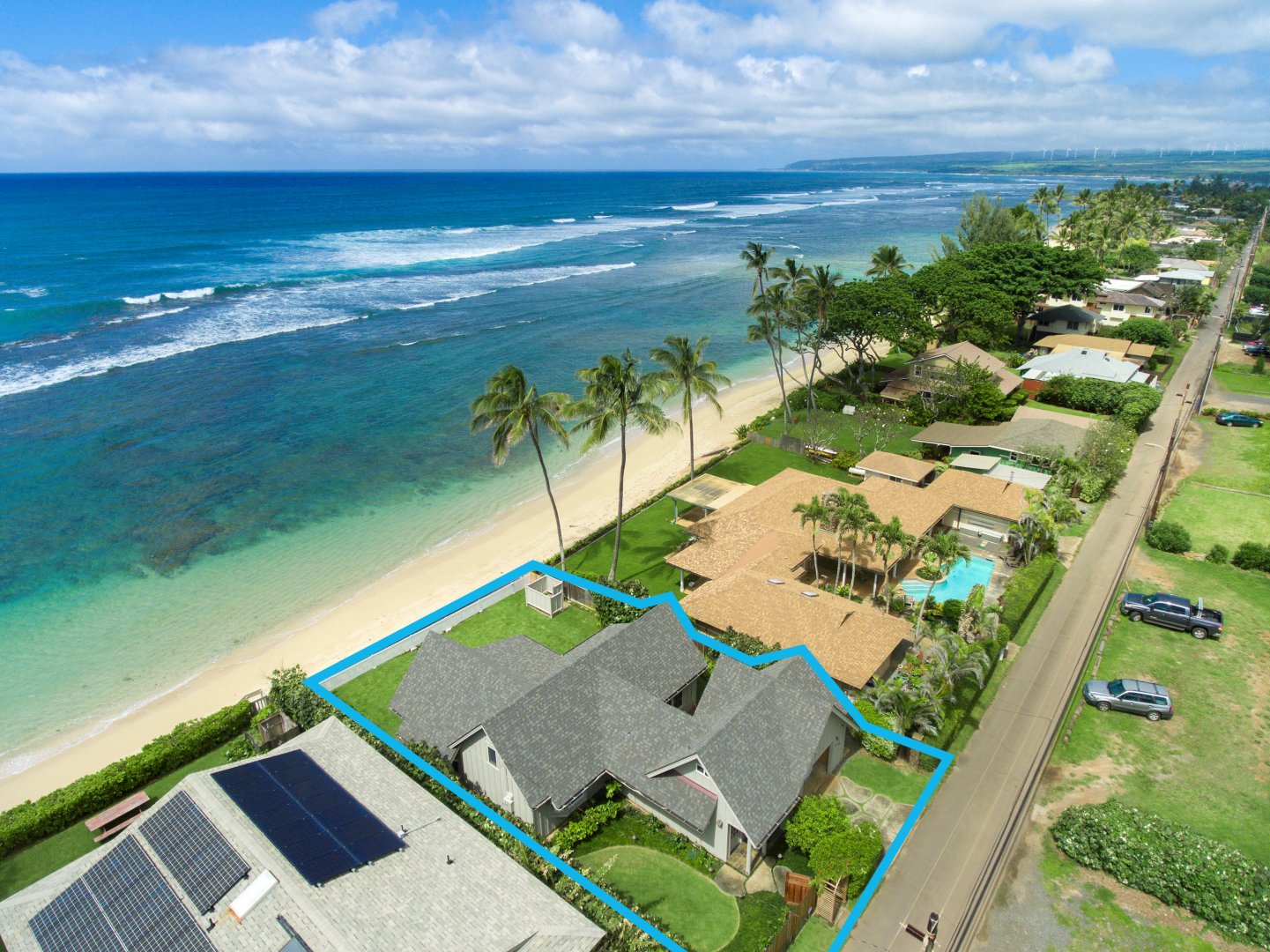 Beachfront Retreat in Private Waialua location on Oahu's North Shore