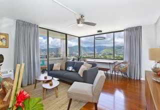 Professionally Designed Boutique Condo - Waikiki Skytower #2001