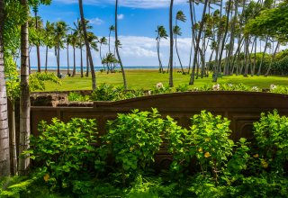 Elegant Ocean View Home across Beach - Premier Kahala Avenue Location